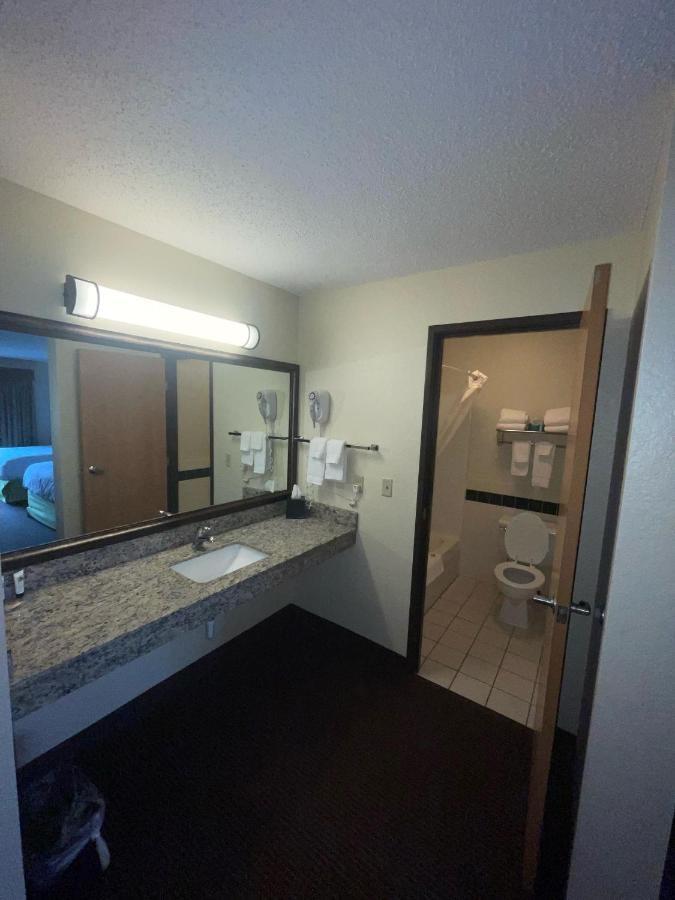Cobblestone Hotel & Suites - Wisconsin Rapids Dış mekan fotoğraf